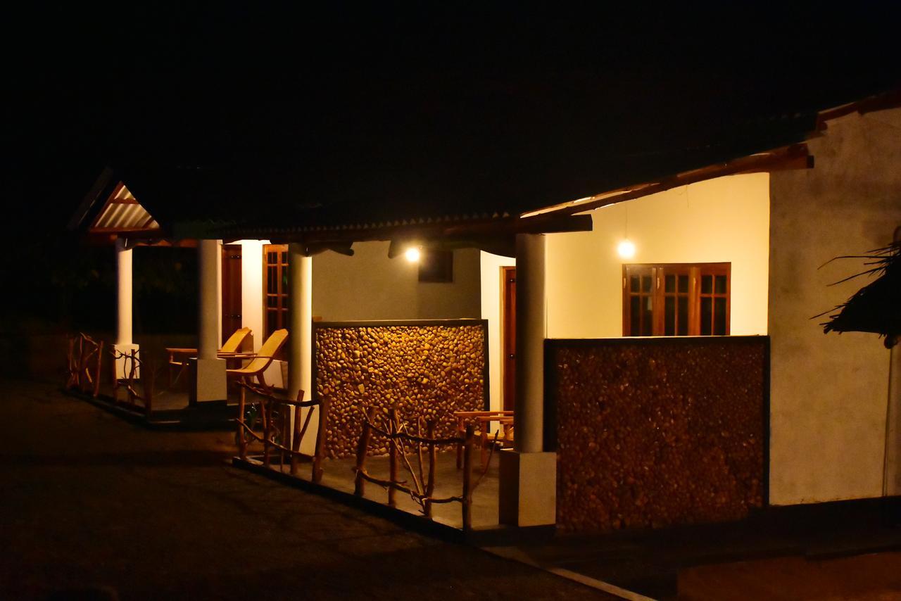 Silent River Cottage Udawalawe Exterior photo